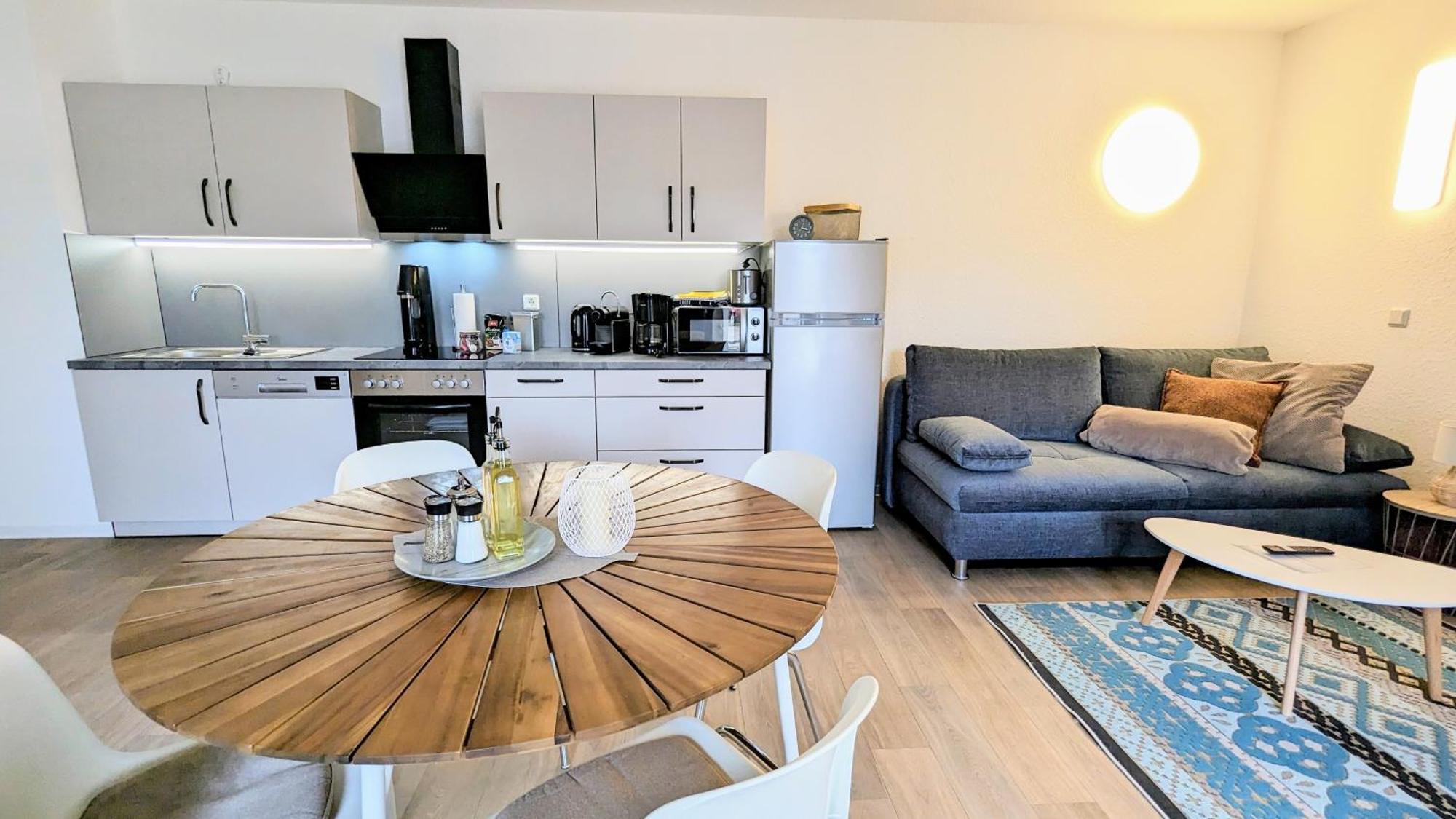 Fewo Urban Gotha - Apartment Orangerie - Am Schlosspark- Parken An Der Der Tuer- Barrierefrei, 900 Meter Zum Bahnhof - Wallbox Exteriör bild